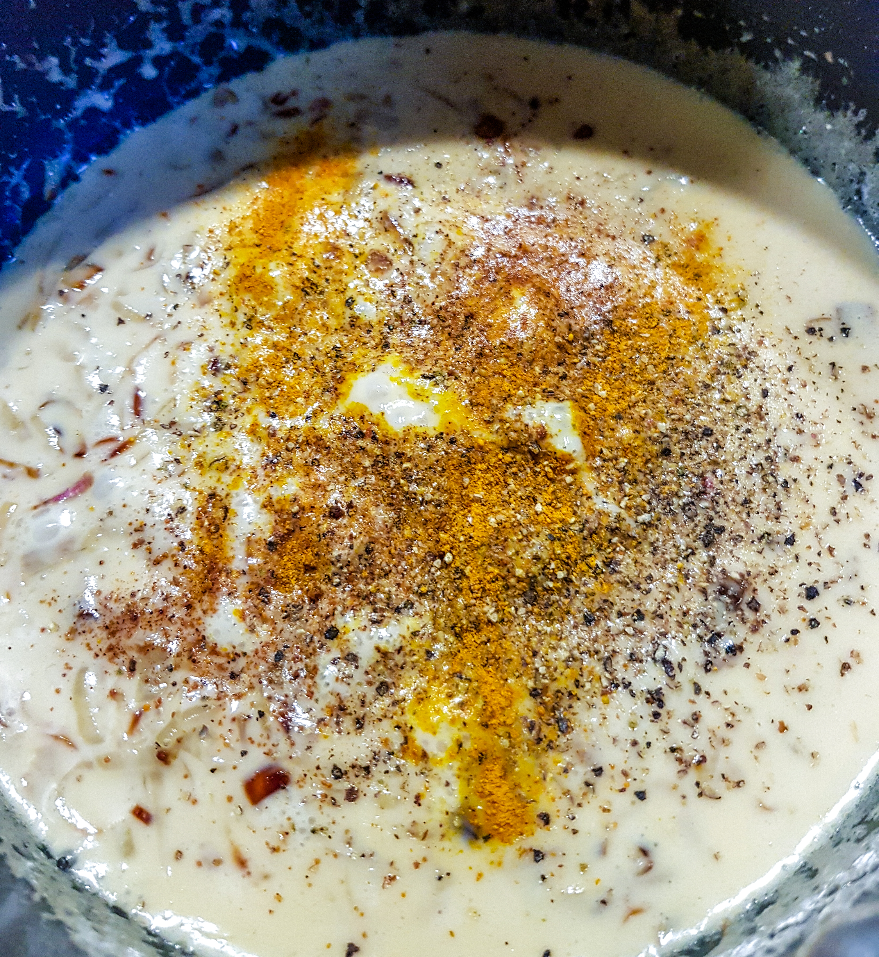 Sauce gorgonzola con peperoncino : ajout d'épices